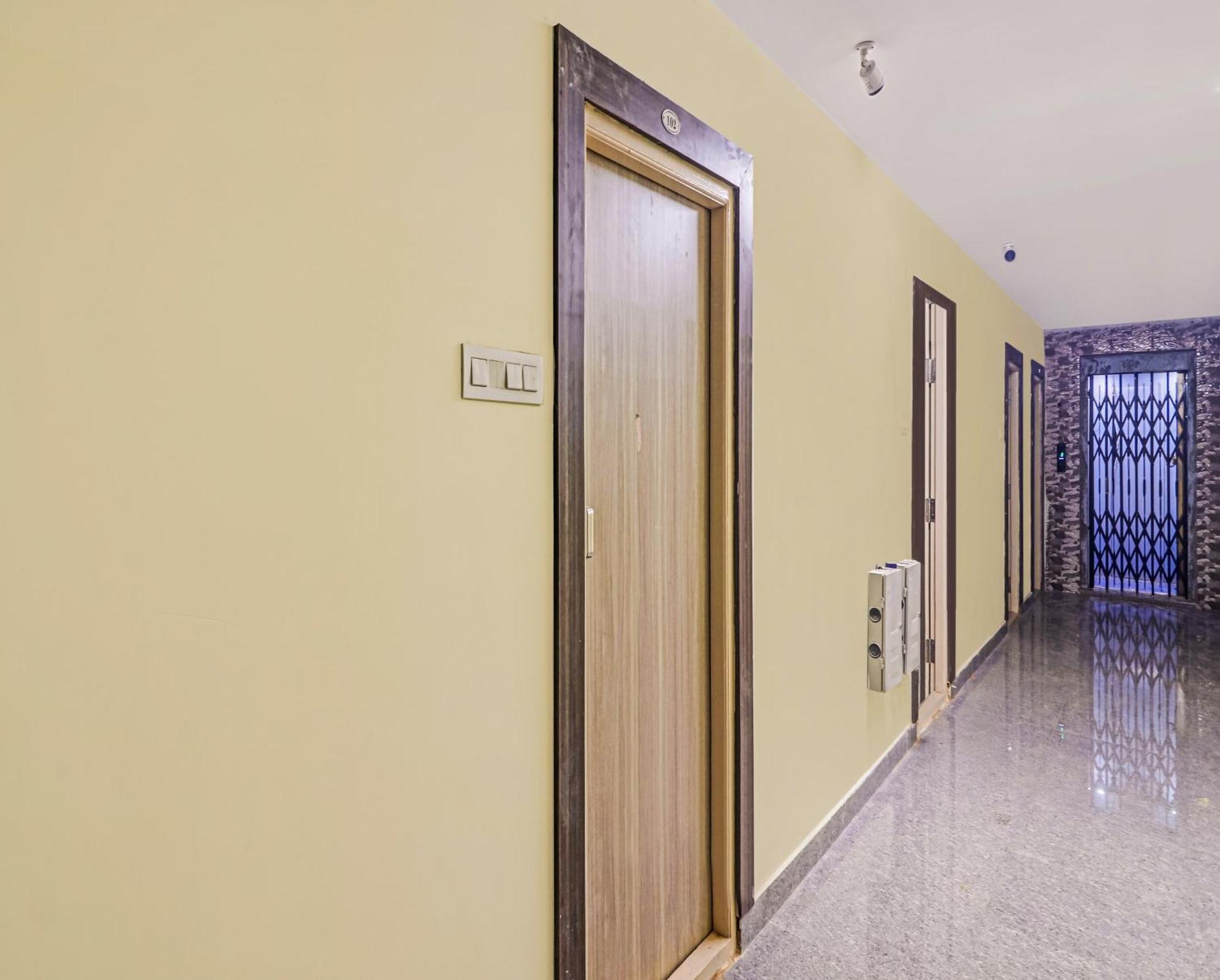 Super Hotel O Dsr Inn Near Nexus Hyderabad Exterior foto